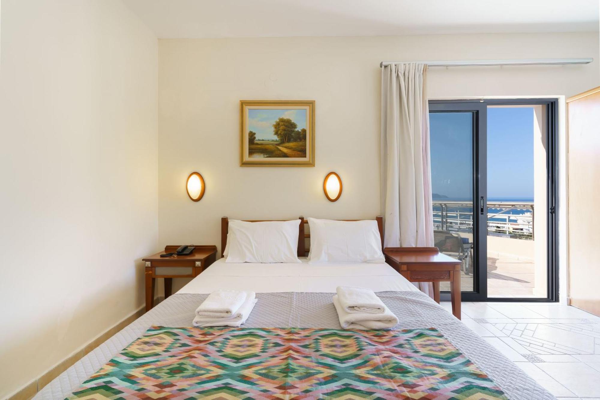 Sunrise Suites & Apartments Kalyves Phòng bức ảnh